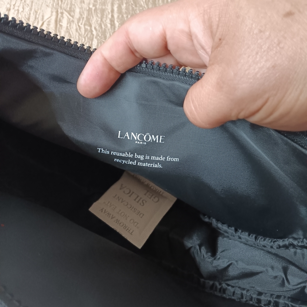 Lancome Stylish Black Crossbody Bag - Picture 6 of 9